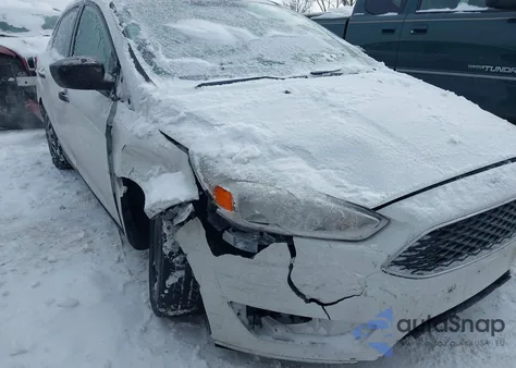 2016 Ford Focus S z USA, uszkodzony, nr VIN 1FADP3E27GL274268